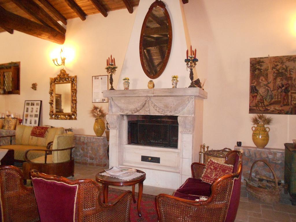 Contea Di Wagner Hotel Ramacca Esterno foto